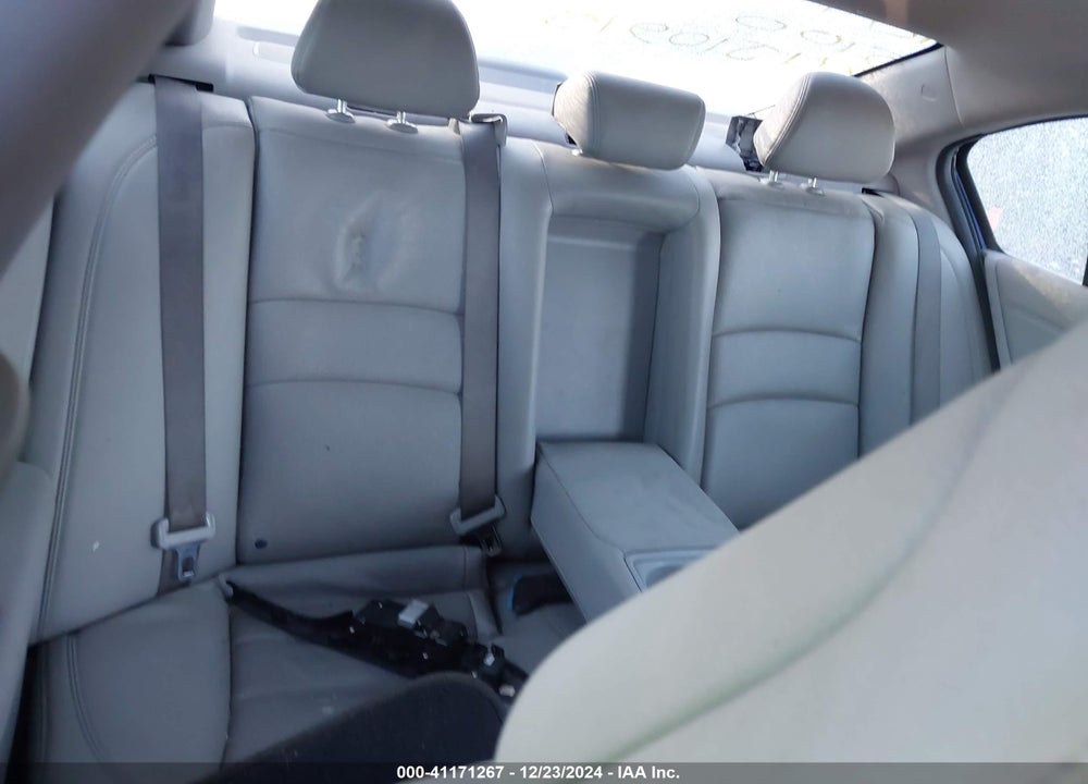 2017 HONDA ACCORD VIN: 1HGCR2F80HA283535