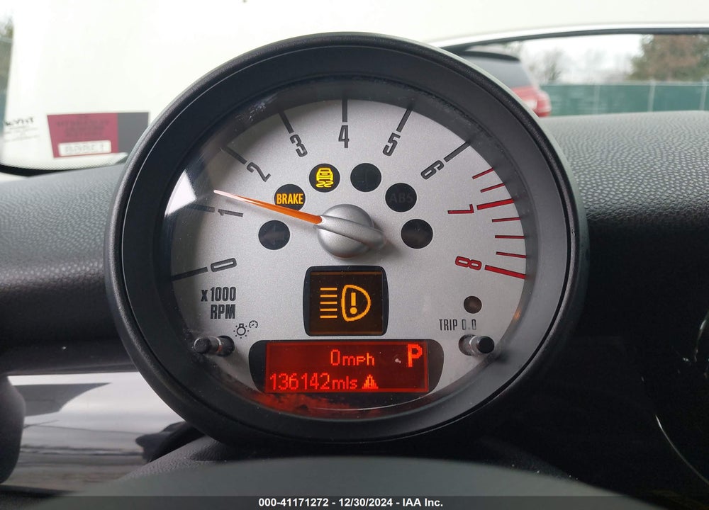 2013 MINI COOPER VIN: WMWSU3C58DT686571