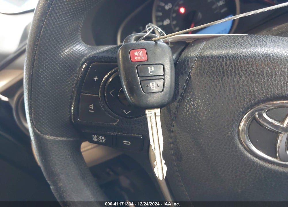 2013 TOYOTA RAV4 XLE VIN: JTMRFREV5D5027704