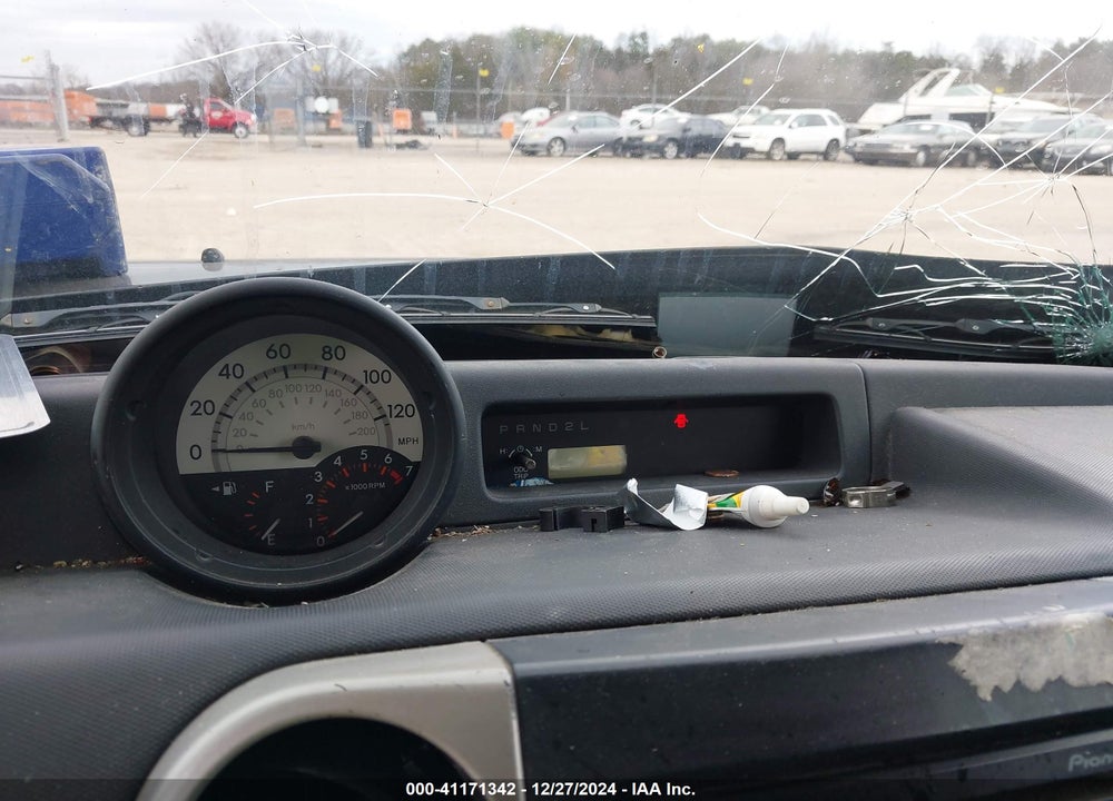 2006 SCION XB VIN: JTLKT324764113371