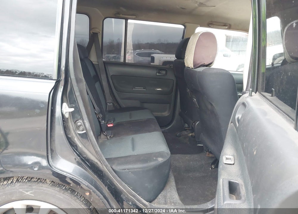 2006 SCION XB VIN: JTLKT324764113371