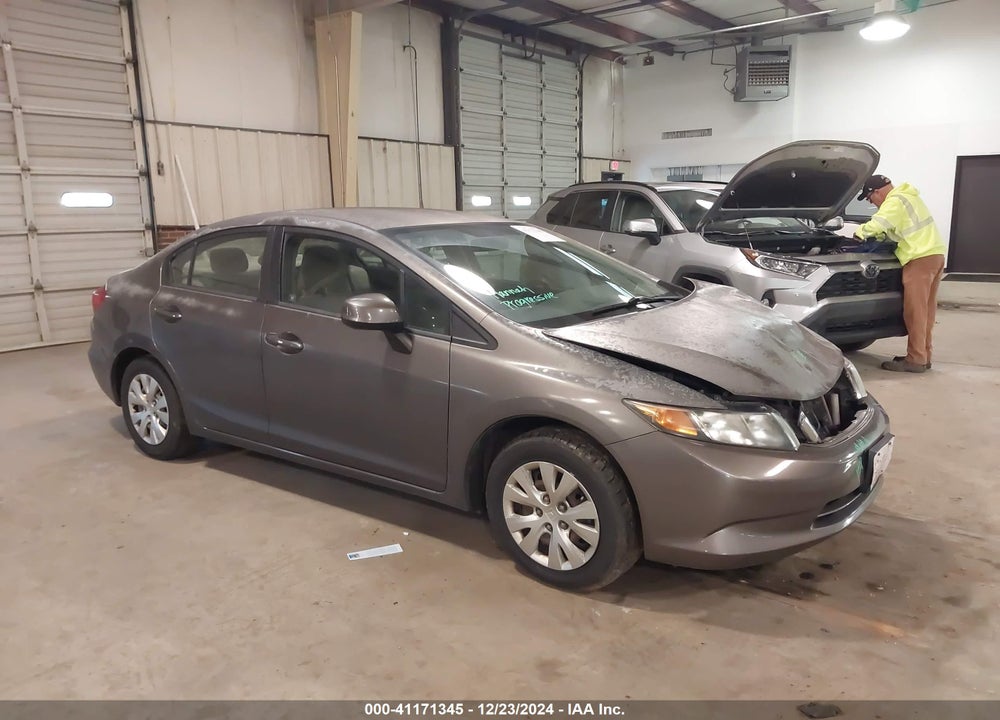 2012 HONDA CIVIC SDN LX VIN: 2HGFB2F57CH581033