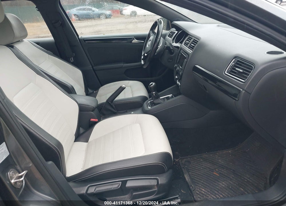 2015 VOLKSWAGEN JETTA 1.8T SPORT VIN: 3VWB17AJ4FM408901