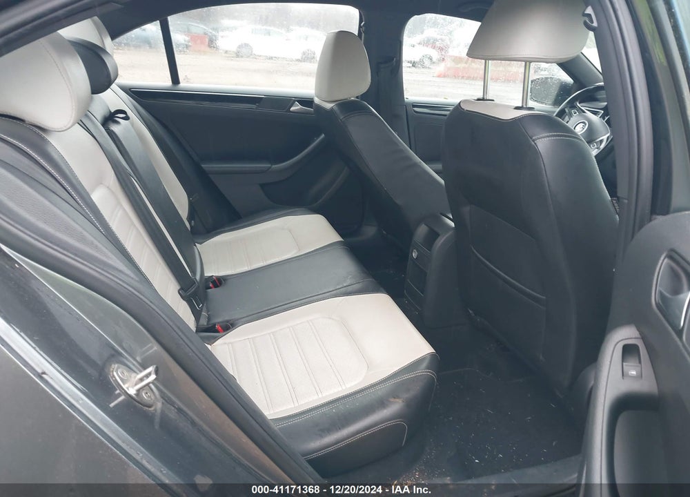2015 VOLKSWAGEN JETTA 1.8T SPORT VIN: 3VWB17AJ4FM408901