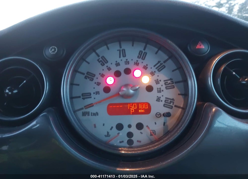 2007 MINI COOPER VIN: WMWRF33507TG17793