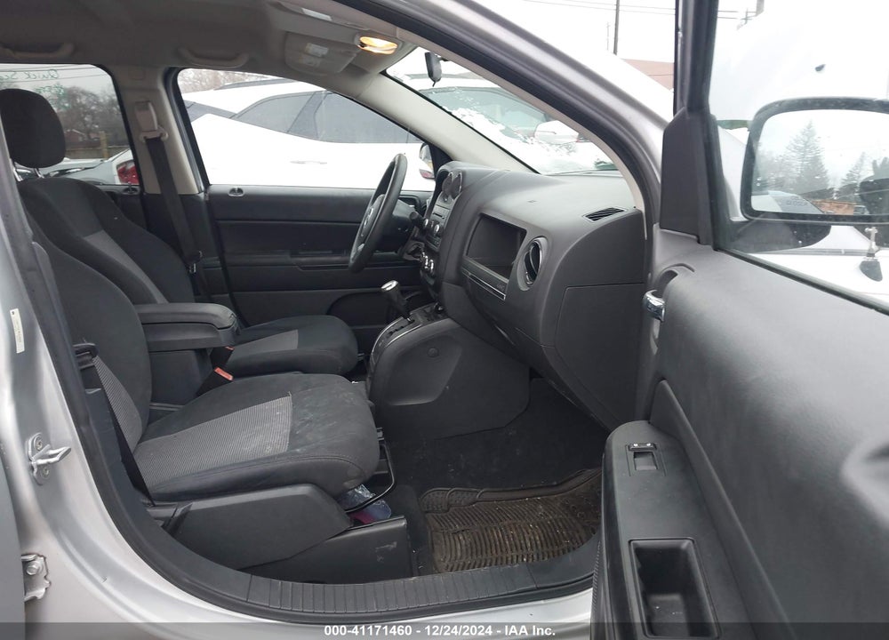 2011 JEEP COMPASS VIN: 1J4NF1FB7BD215528