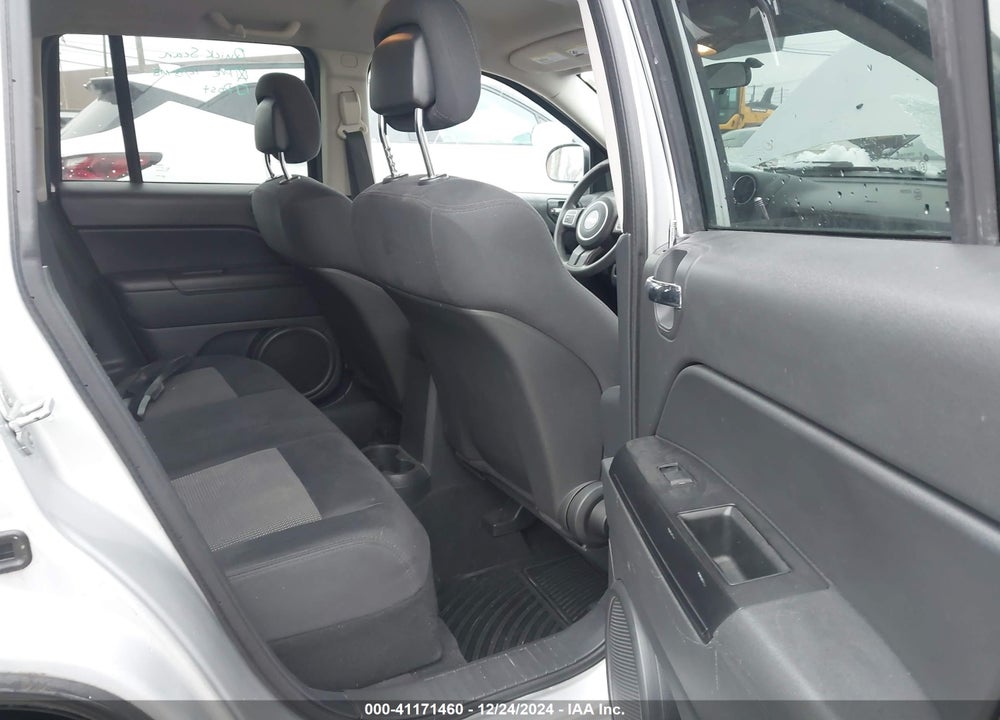 2011 JEEP COMPASS VIN: 1J4NF1FB7BD215528