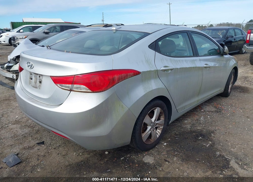2013 HYUNDAI ELANTRA VIN: 5NPDH4AE0DH413881