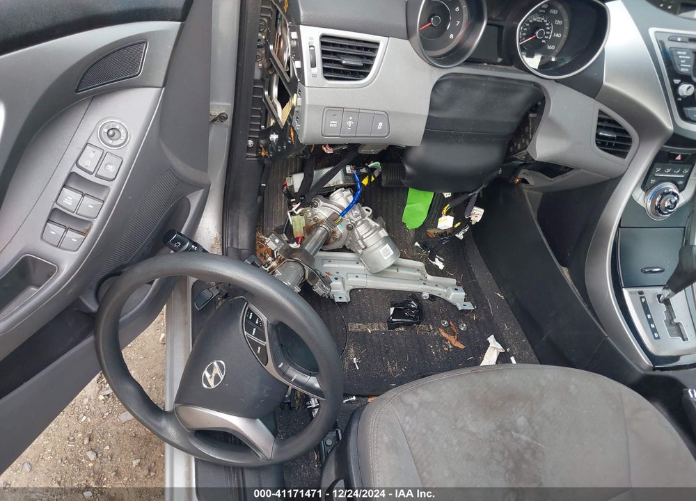2013 HYUNDAI ELANTRA VIN: 5NPDH4AE0DH413881