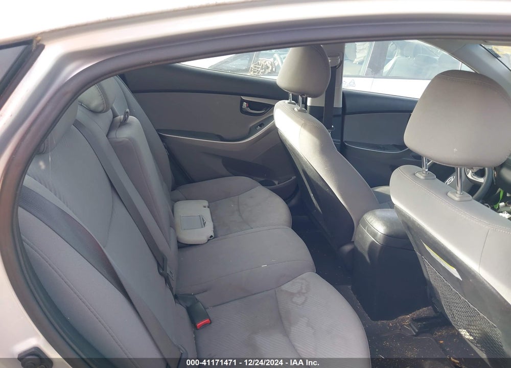 2013 HYUNDAI ELANTRA VIN: 5NPDH4AE0DH413881