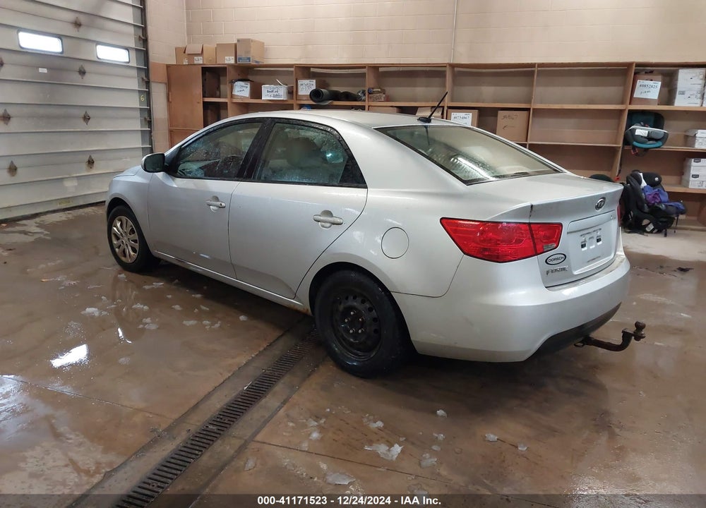 2011 KIA FORTE LX VIN: KNAFT4A28B5437935