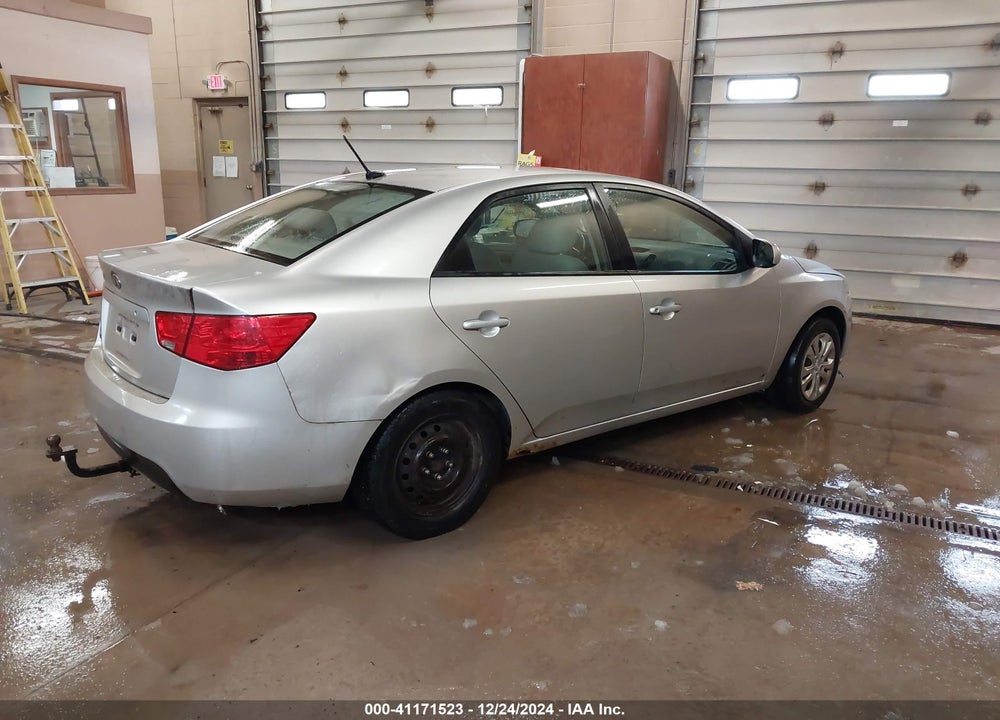 2011 KIA FORTE LX VIN: KNAFT4A28B5437935