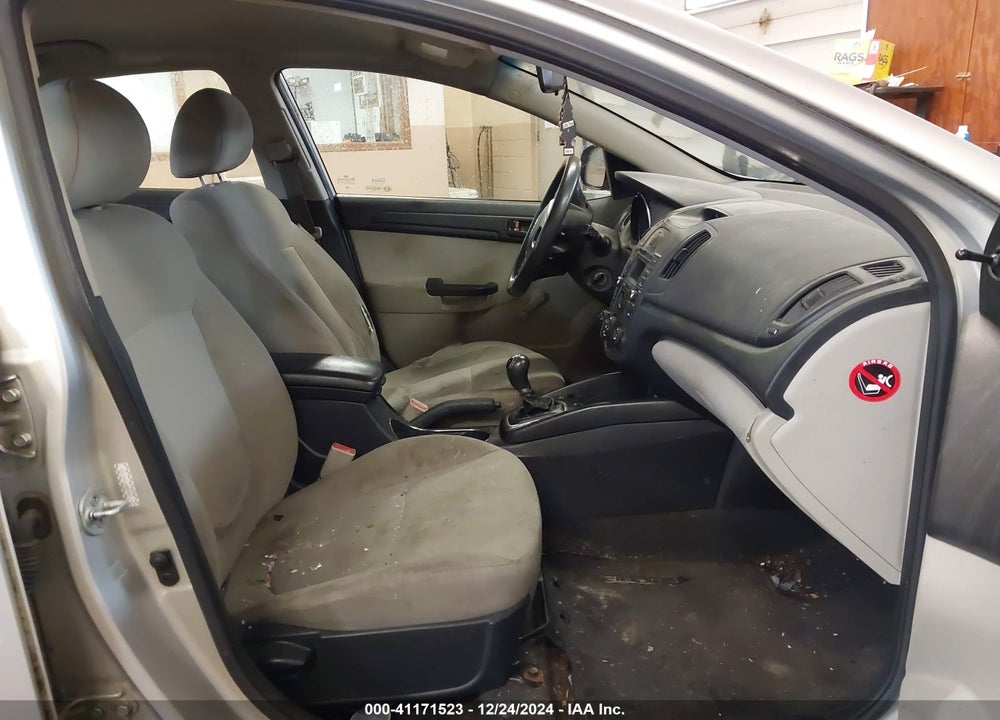 2011 KIA FORTE LX VIN: KNAFT4A28B5437935