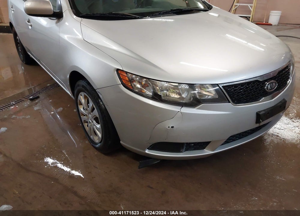 2011 KIA FORTE LX VIN: KNAFT4A28B5437935