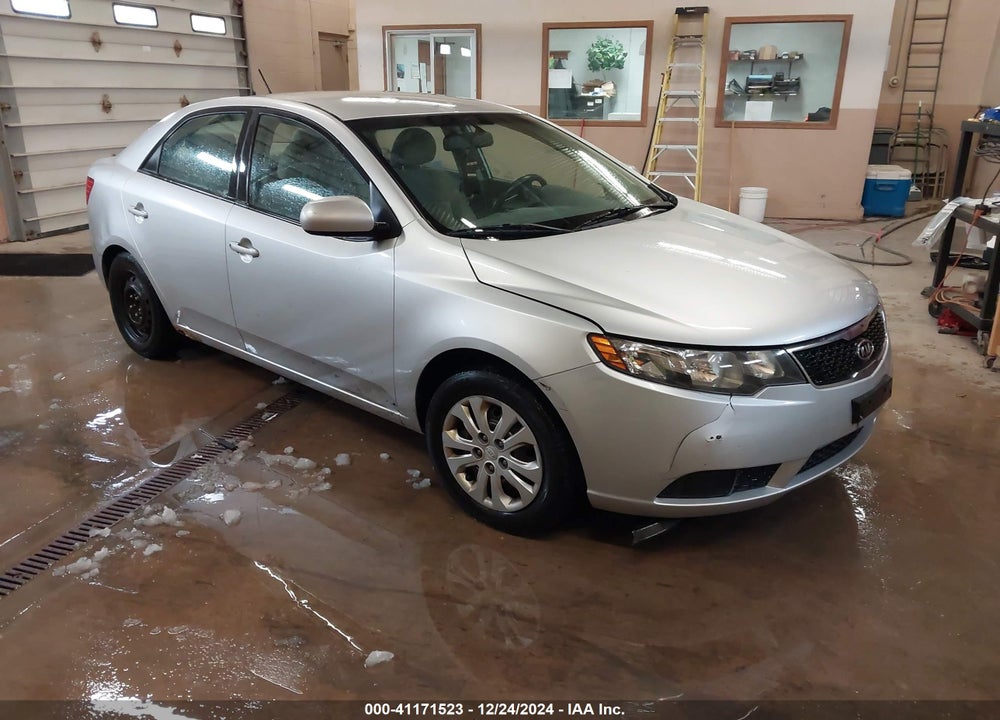 2011 KIA FORTE LX VIN: KNAFT4A28B5437935