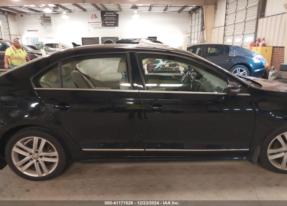 2017 VOLKSWAGEN JETTA VIN: 3VWL17AJXHM252855