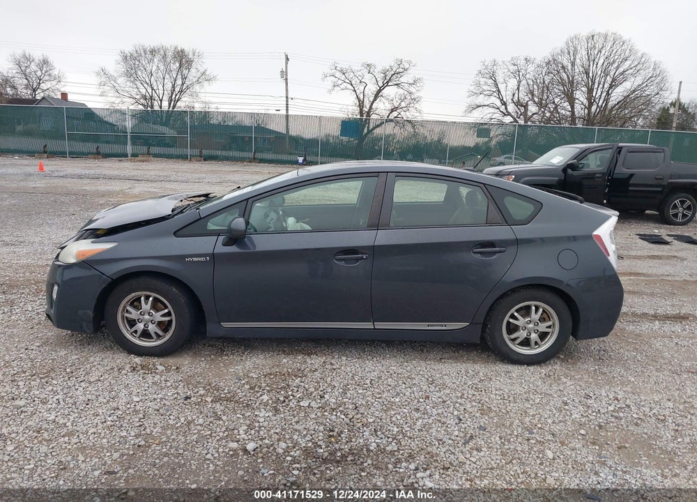2011 TOYOTA PRIUS THREE VIN: JTDKN3DU0B1454531