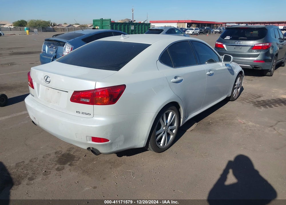 2007 LEXUS IS 250 VIN: JTHBK262572033855