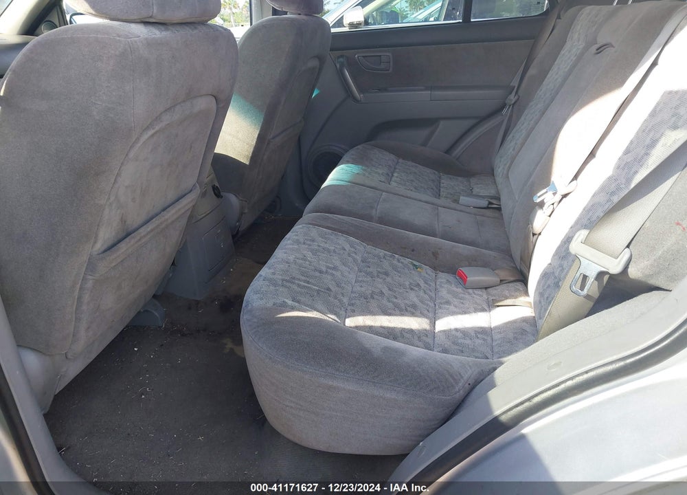 2007 KIA SORENTO LX VIN: KNDJD736775727988
