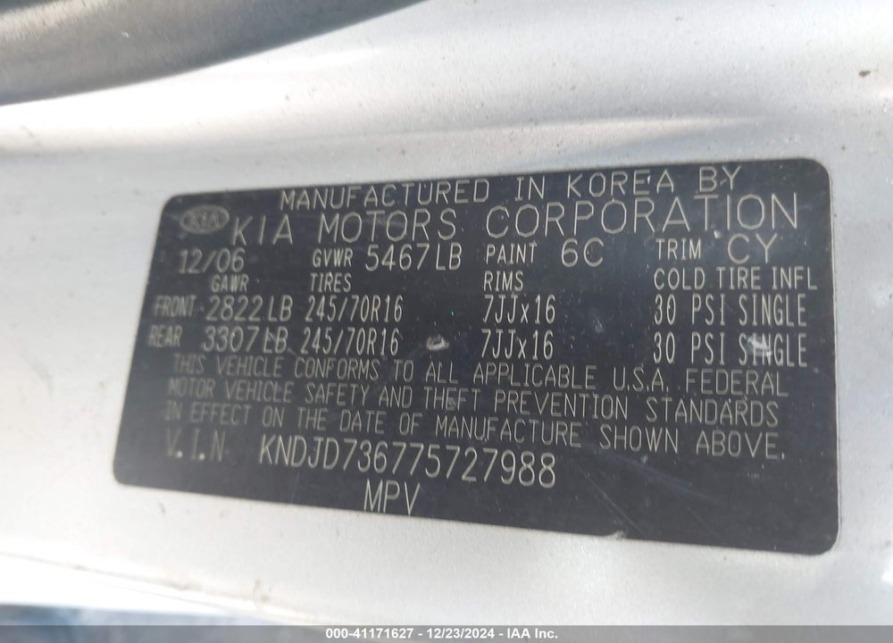 2007 KIA SORENTO LX VIN: KNDJD736775727988