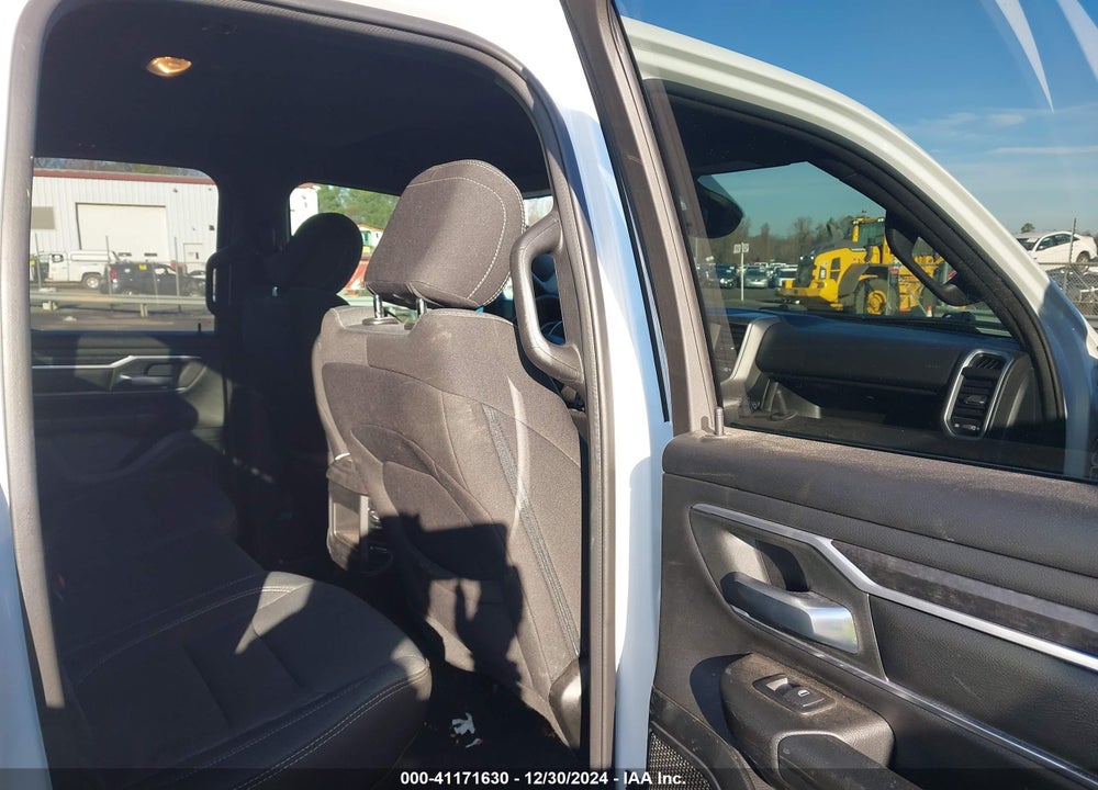 2023 RAM 1500 BIG HORN 4X4 6'4 BOX VIN: 1C6RRFBG5PN555038