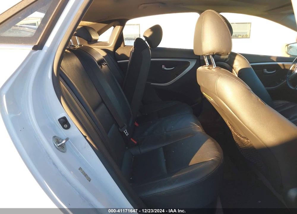 2014 HYUNDAI ELANTRA GT VIN: KMHD35LH5EU219412