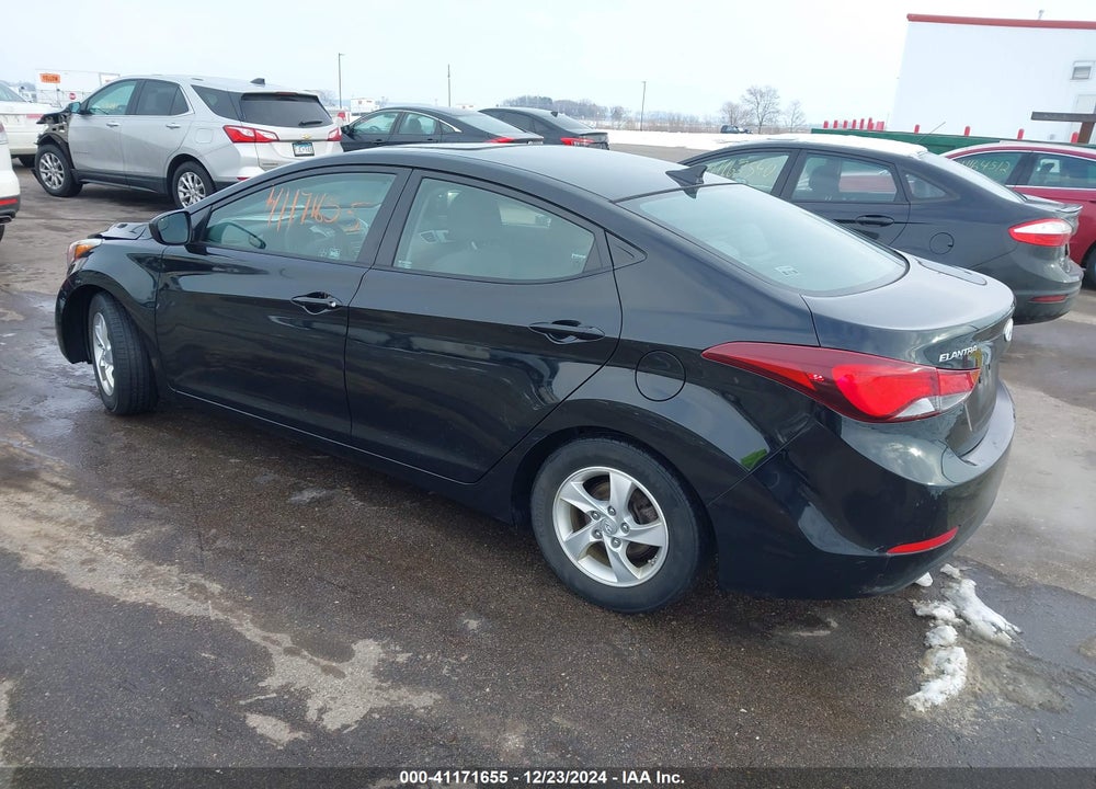 2014 HYUNDAI ELANTRA VIN: 5NPDH4AE3EH482727