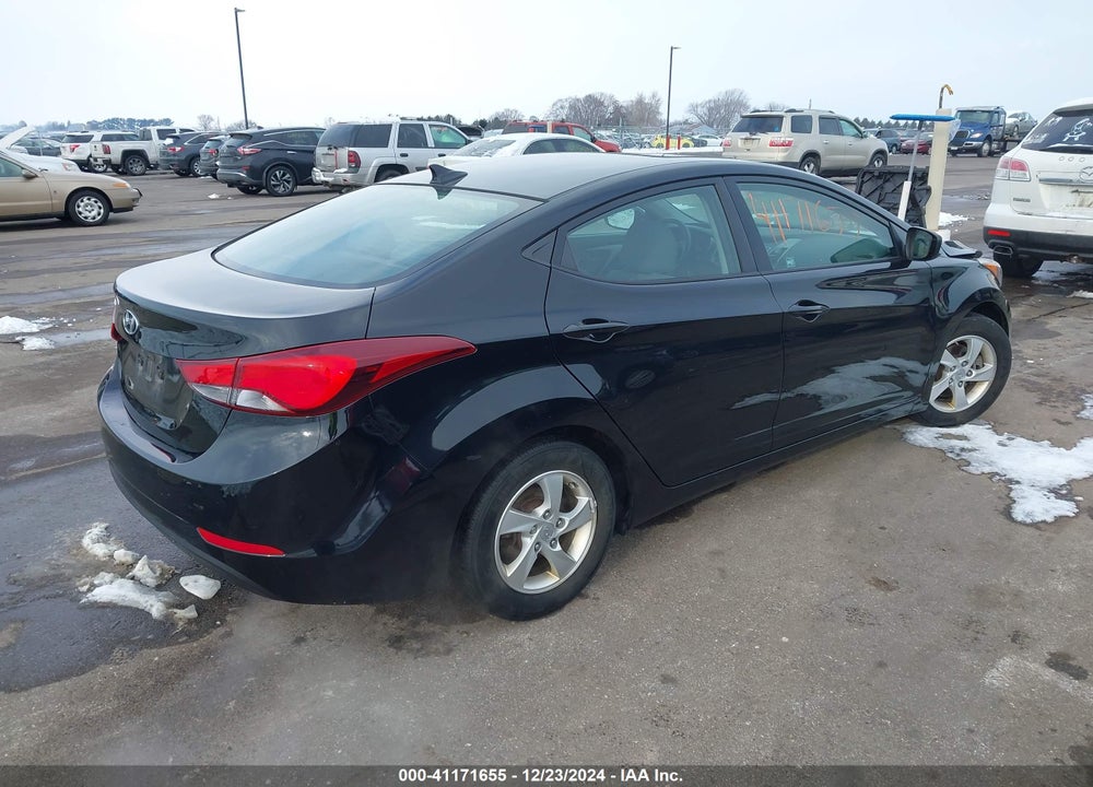 2014 HYUNDAI ELANTRA VIN: 5NPDH4AE3EH482727