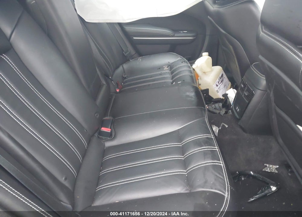 2019 CHRYSLER 300 VIN: 2C3CCABG7KH533681