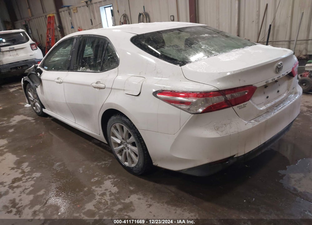 2018 TOYOTA CAMRY VIN: JTNB11HK0J3019225