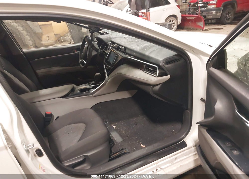 2018 TOYOTA CAMRY VIN: JTNB11HK0J3019225