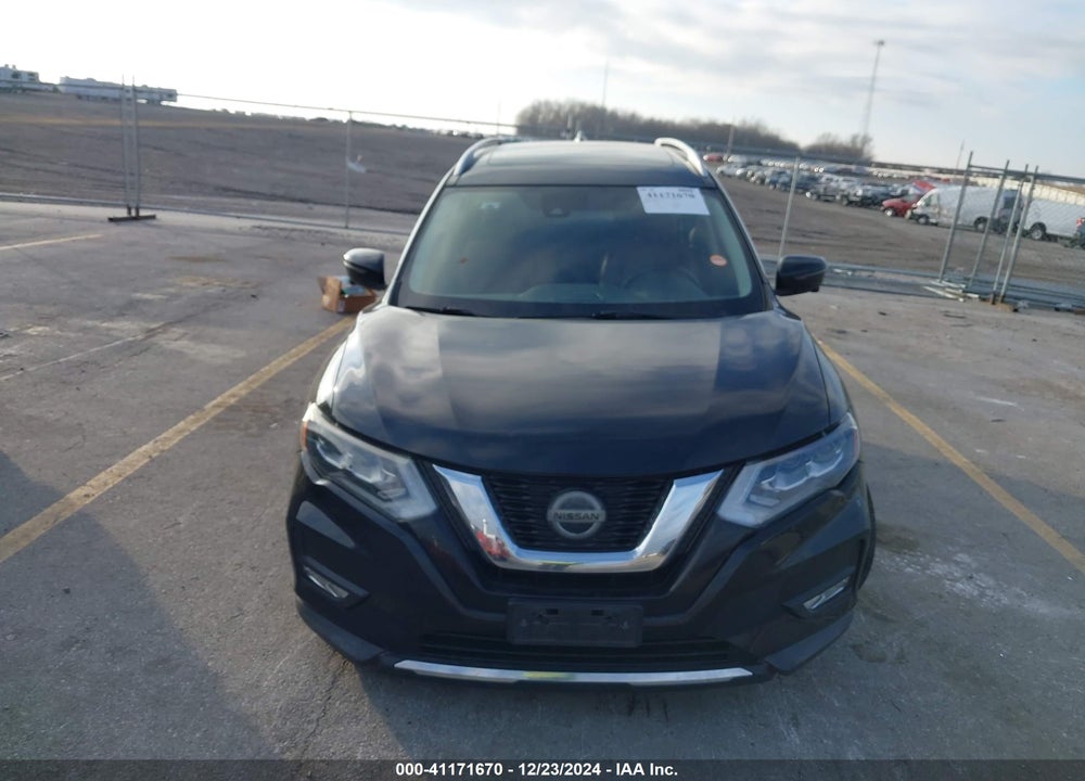 2018 NISSAN ROGUE SL VIN: JN8AT2MV0JW315803