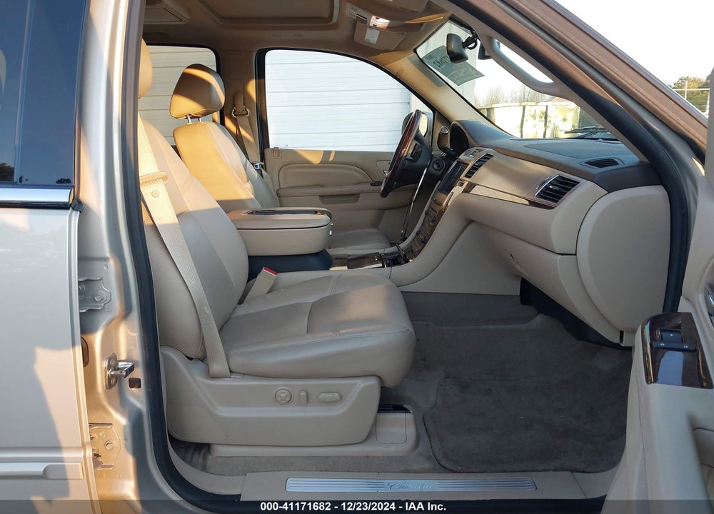 2012 CADILLAC ESCALADE PREMIUM VIN: 1GYS4CEF8CR207676