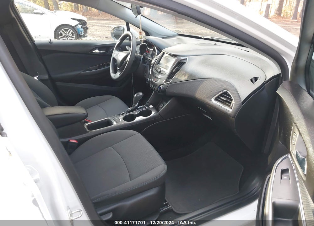 2019 CHEVROLET CRUZE LT VIN: 1G1BE5SM8K7111602