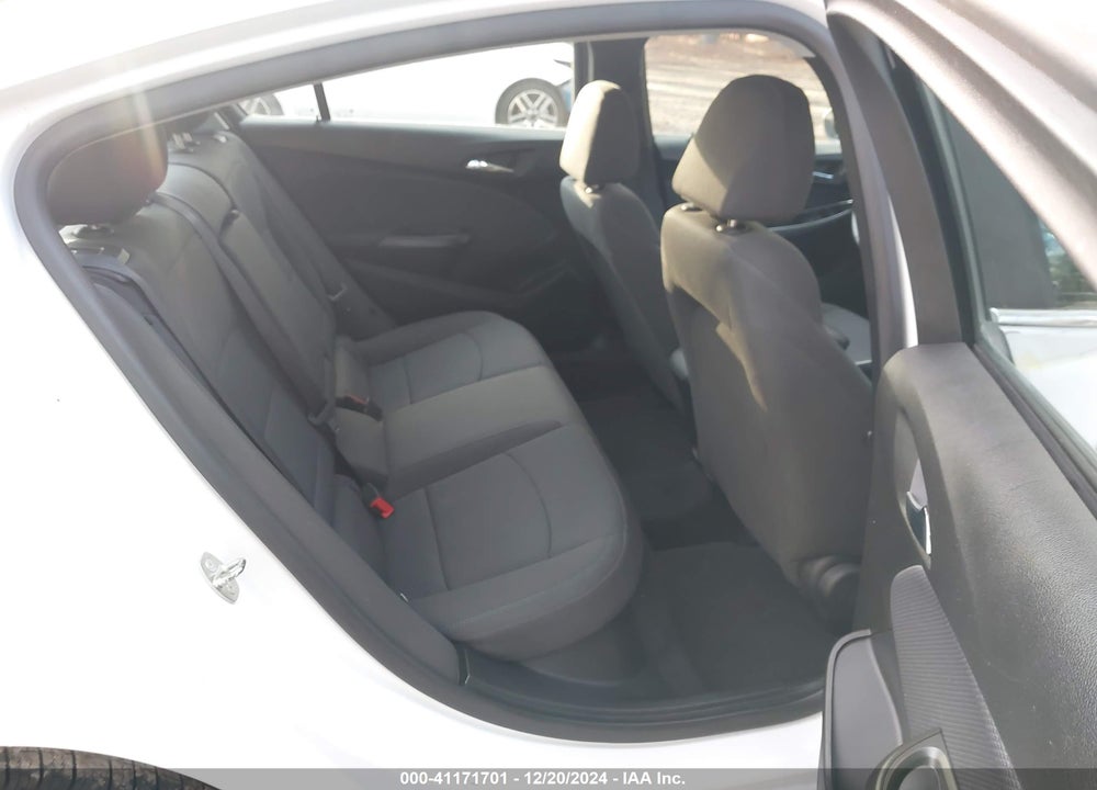 2019 CHEVROLET CRUZE LT VIN: 1G1BE5SM8K7111602