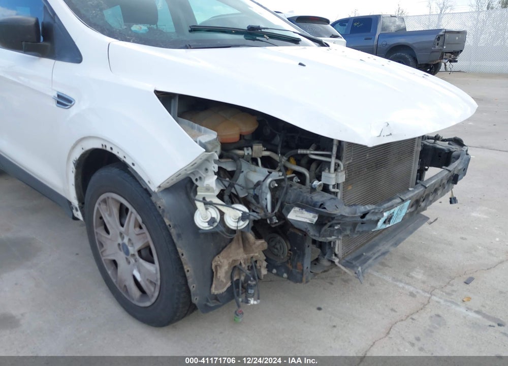 2016 FORD ESCAPE S VIN: 1FMCU0F71GUB40188