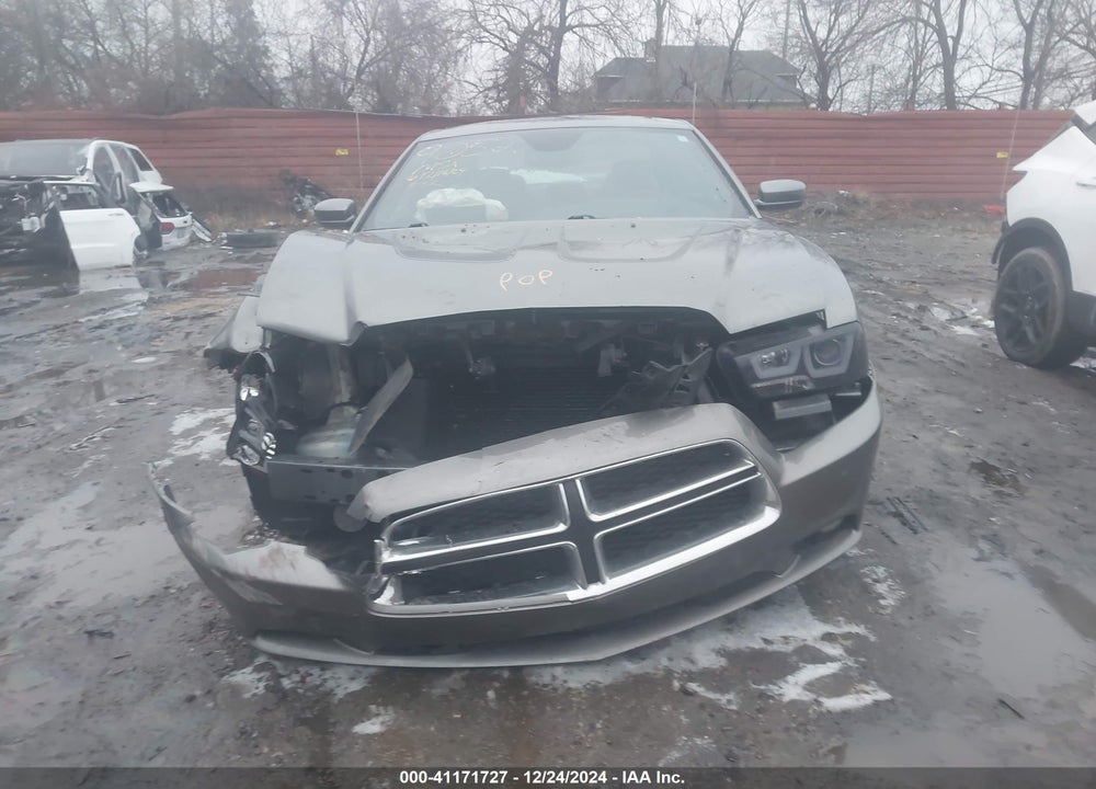 2011 DODGE CHARGER VIN: 2B3CM5CT4BH589252