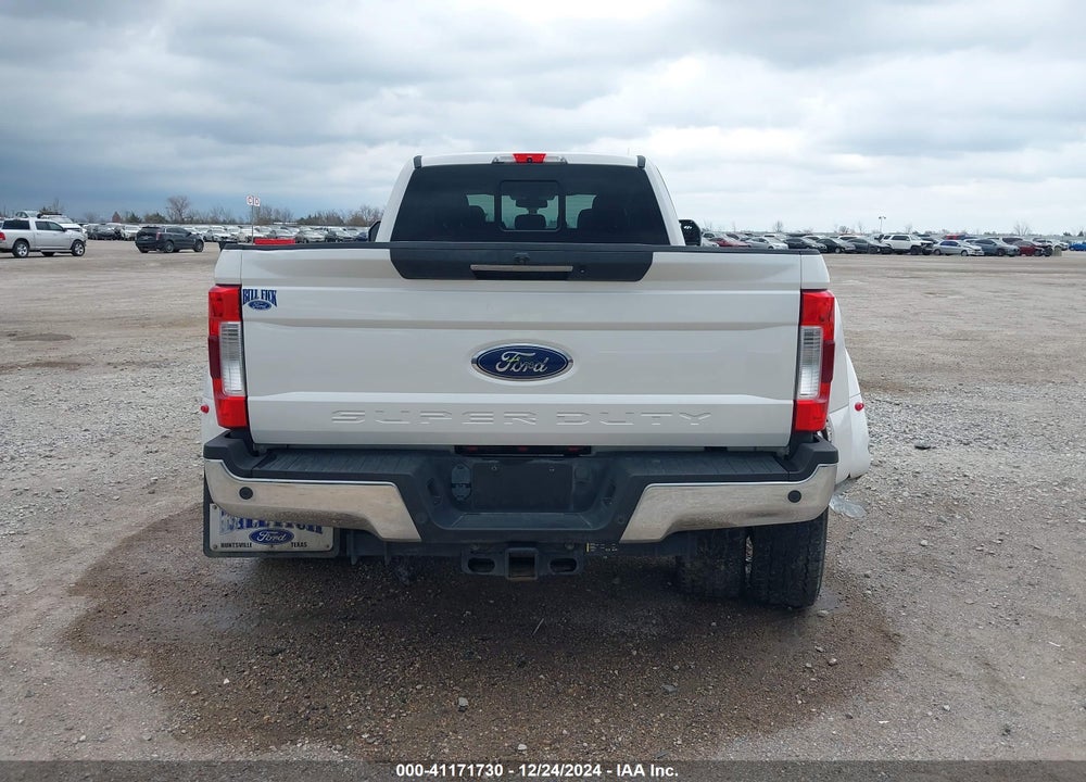 2019 FORD F-350 LARIAT VIN: 1FT8W3DT1KEG39257