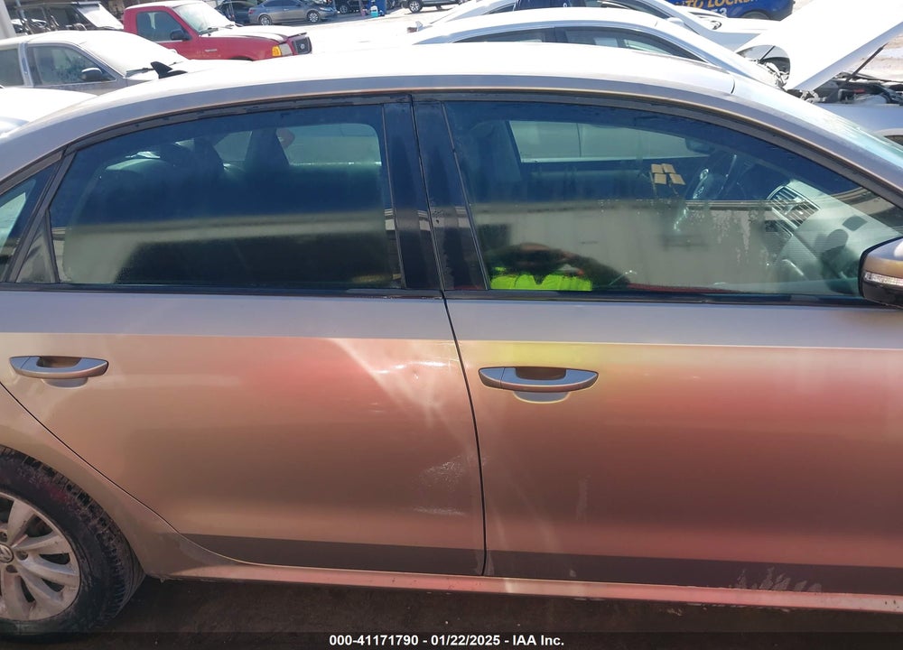 2015 VOLKSWAGEN PASSAT VIN: 1VWAS7A35FC027134