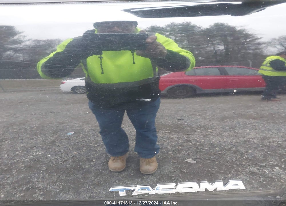 2011 TOYOTA TACOMA DOUBLE CAB VIN: 3TMLU4EN8BM076319
