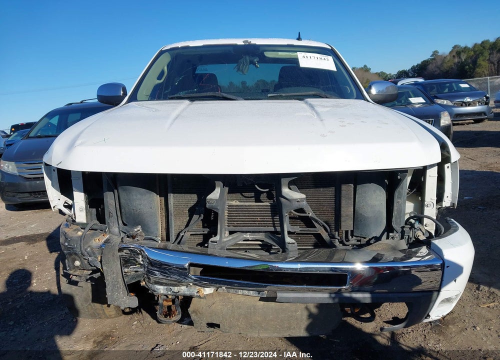 2011 CHEVROLET SILVERADO 1500 VIN: 3GCPKSE39BG252917