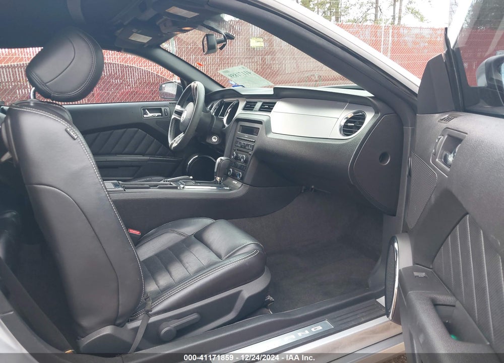 2013 FORD MUSTANG VIN: 1ZVBP8EM6D5250153