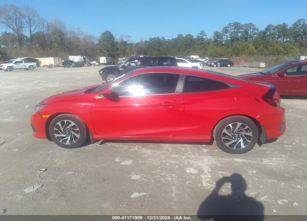 2016 HONDA CIVIC LX-P VIN: 2HGFC4B01GH314186
