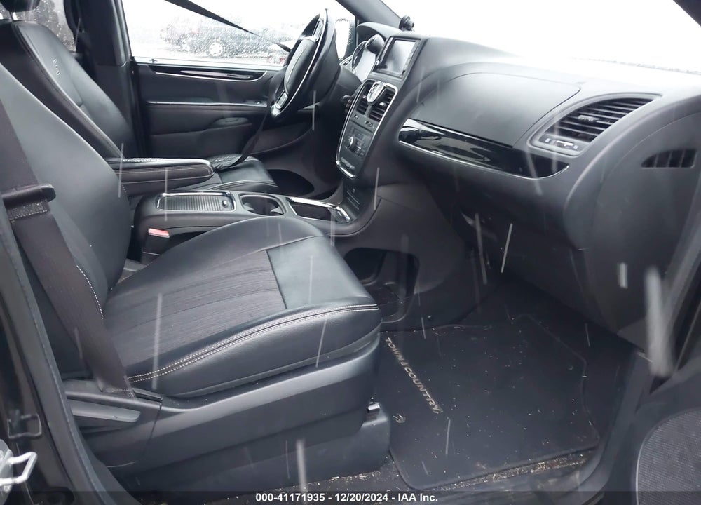 2015 CHRYSLER TOWN & COUNTRY S VIN: 2C4RC1HGXFR618463
