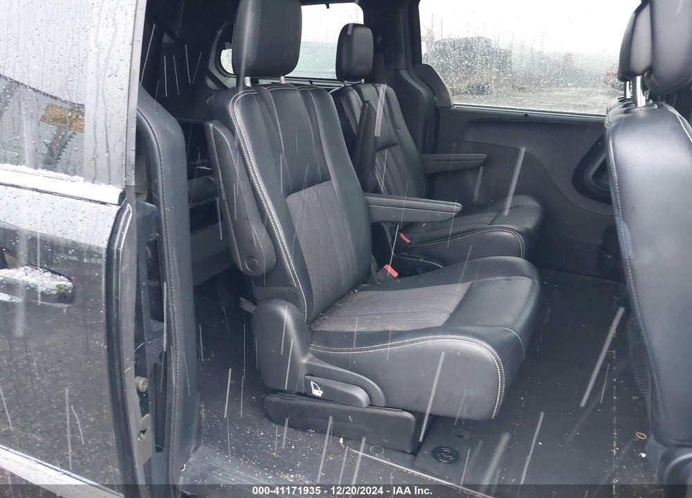2015 CHRYSLER TOWN & COUNTRY S VIN: 2C4RC1HGXFR618463