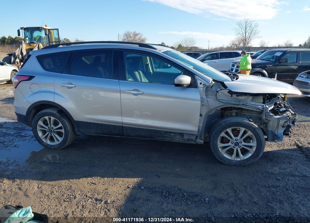 2018 FORD ESCAPE SE VIN: 1FMCU9GD1JUC61187
