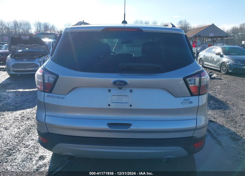 2018 FORD ESCAPE SE VIN: 1FMCU9GD1JUC61187