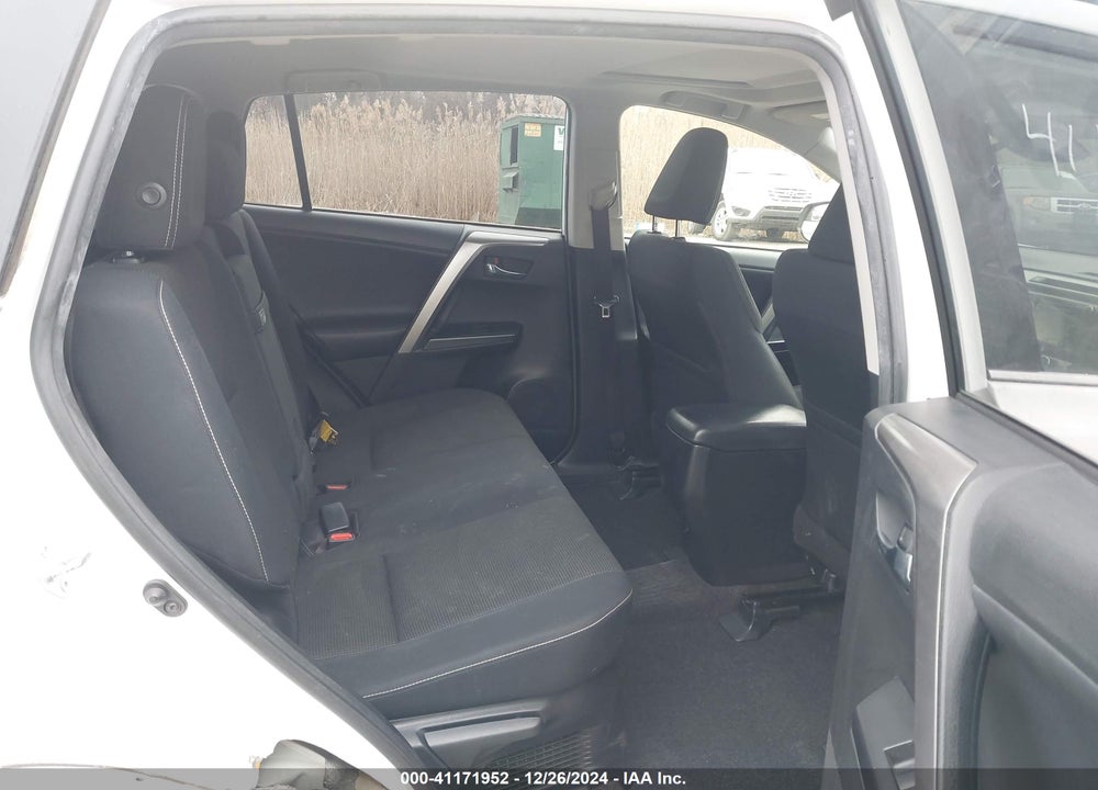 2017 TOYOTA RAV4 HYBRID XLE VIN: JTMRJREV8HD060335