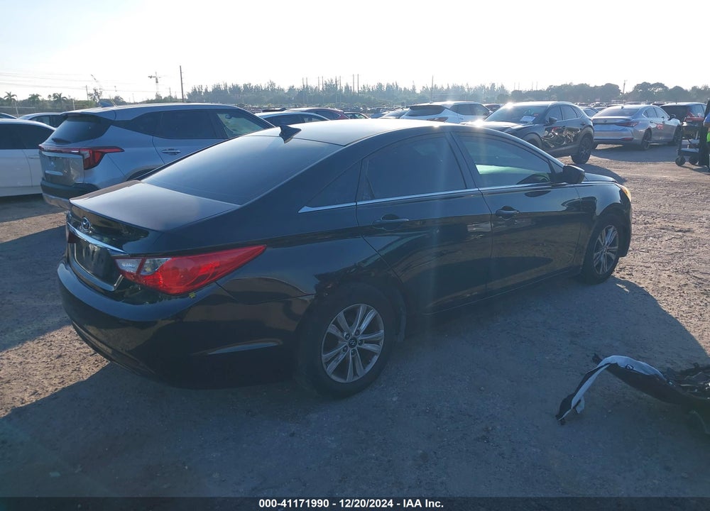 2013 HYUNDAI SONATA GLS VIN: 5NPEB4AC2DH766885
