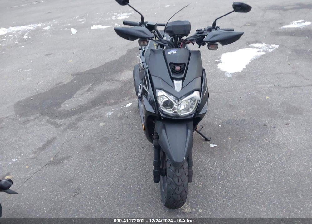 2023 YIBEN 8 SERIES VIN: LYDY8TKH1P1500210